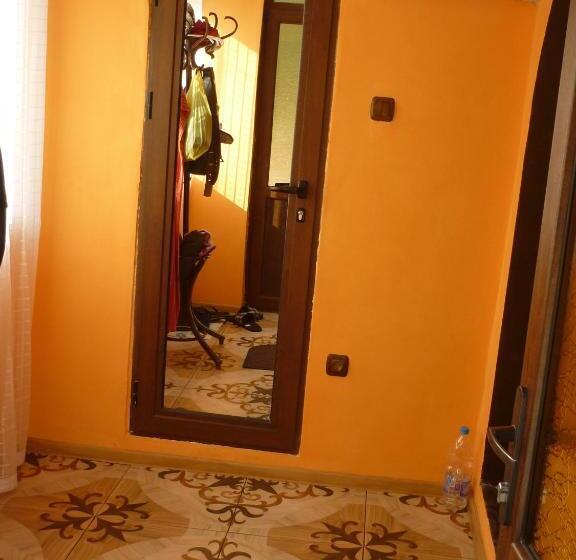 پانسیون Guest House „ivanovata House”
