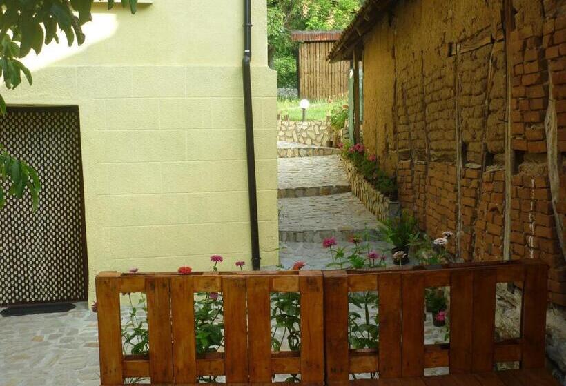 پانسیون Guest House „ivanovata House”