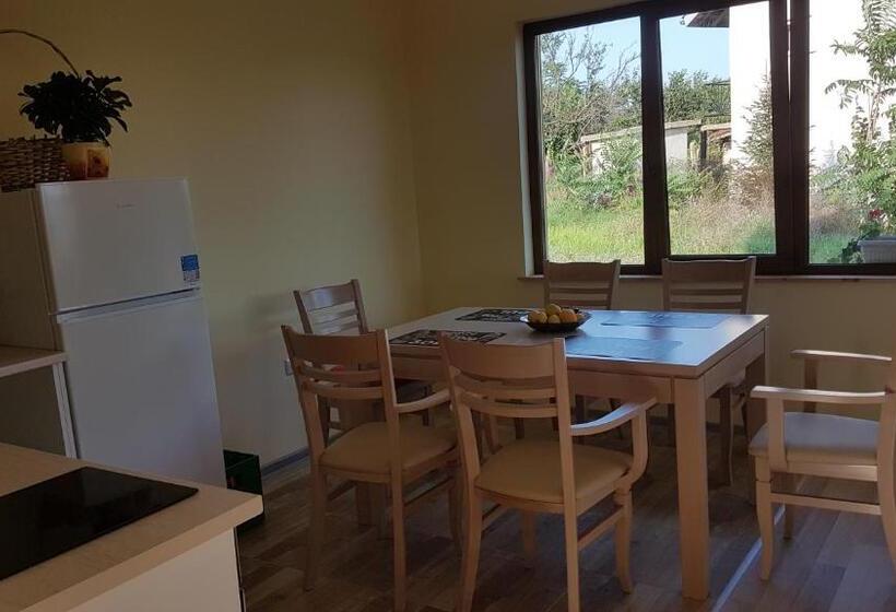 פנסיון Malavi Guest House Krasen! Comfort&clean!