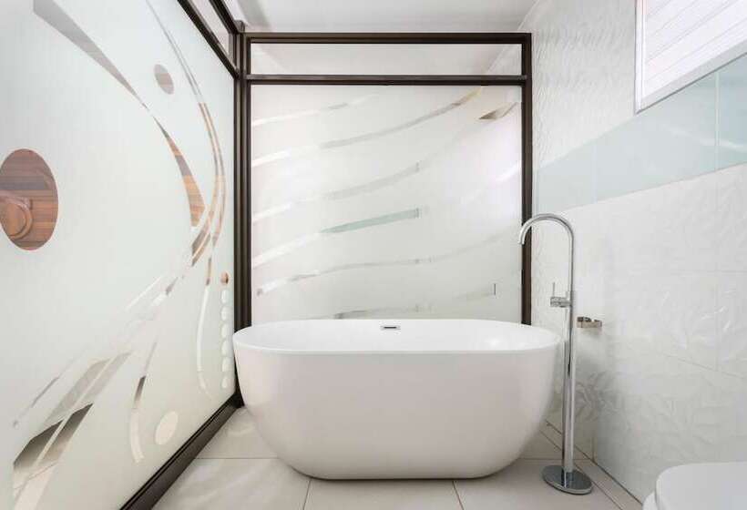 ペンション Selamod Village Guest House