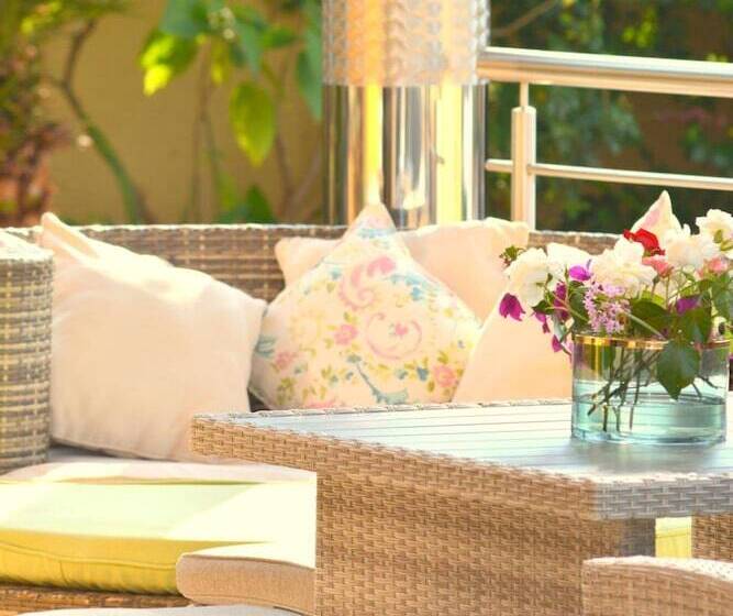 ペンション Selamod Village Guest House