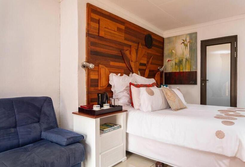 ペンション Selamod Village Guest House