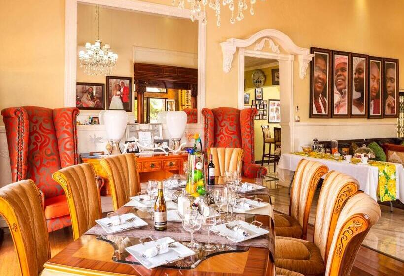 ペンション Selamod Village Guest House