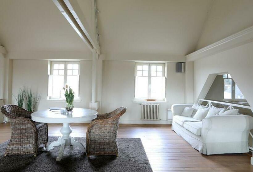 پانسیون The Loft