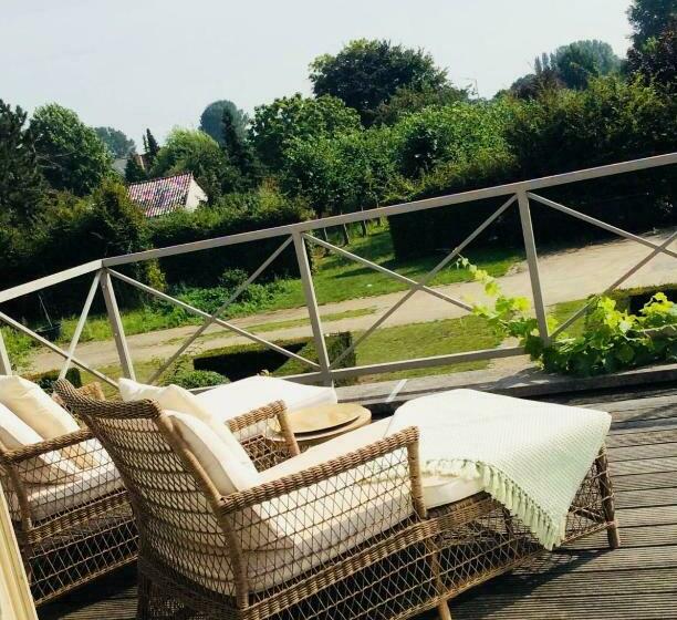 پانسیون The Loft