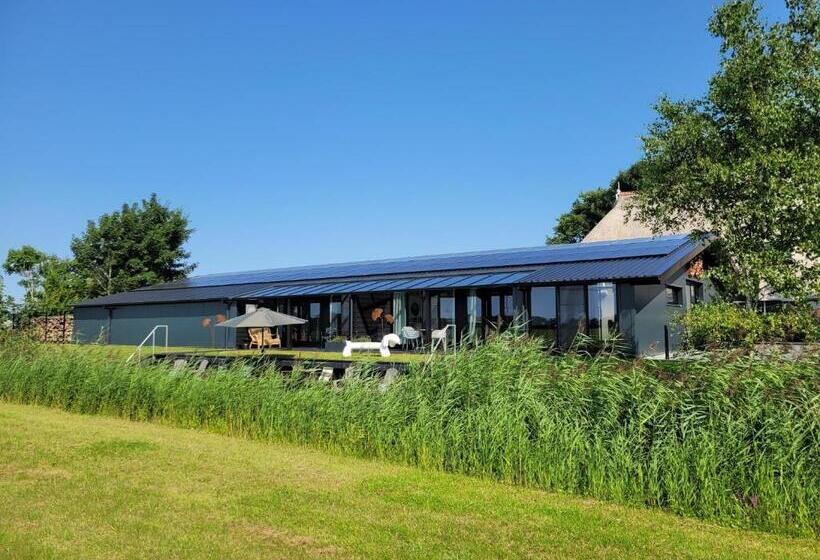 مبيت وإفطار Hippe Schuur