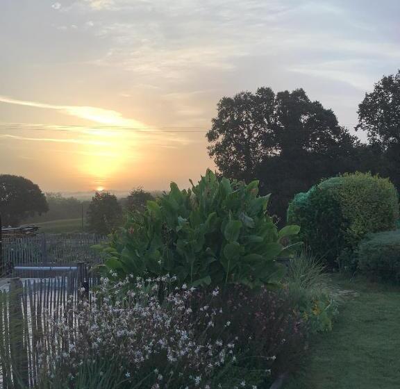 住宿加早餐  La Lézardière