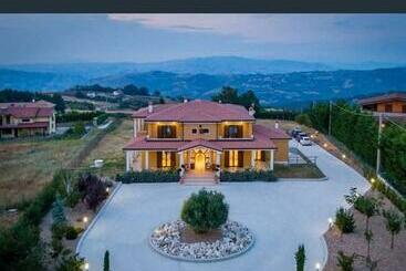 تختخواب و صبحانه Villa Panorama