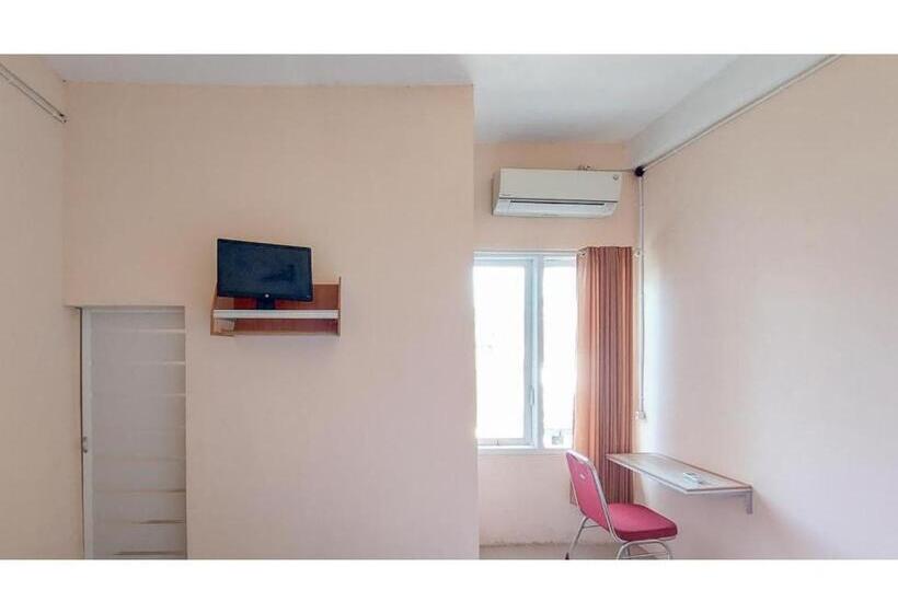 ホテル Artayya Puri 3 Syariah Near Terminal Caruban Mitra Reddoorz