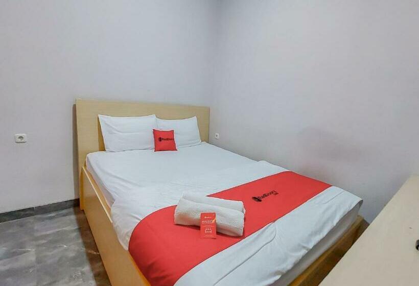 هتل Reddoorz At Cempaka Guesthouse Tarakan