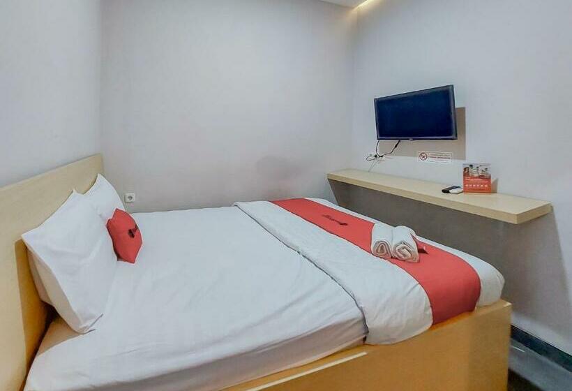 هتل Reddoorz At Cempaka Guesthouse Tarakan