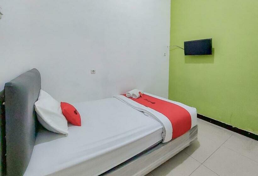 هتل Reddoorz At Cempaka Guesthouse Tarakan