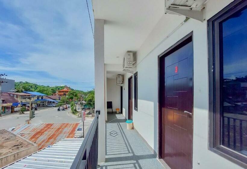 هتل Reddoorz At Cempaka Guesthouse Tarakan
