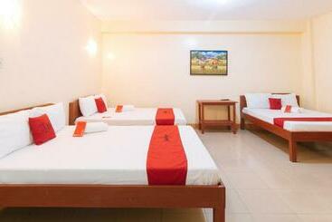 هتل Reddoorz @ Golden Park Inn La Union