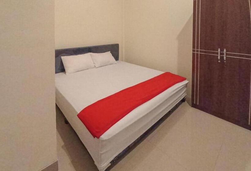 هتل Reddoorz Syariah Near Sentani City Square