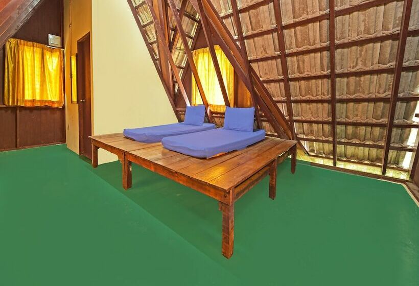 Hotel Spot On 90612 Batu Lebah Eco Park