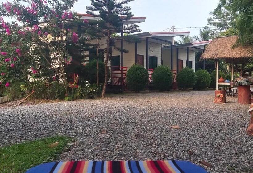 Пансион อุสาวิวรีสอร์ท