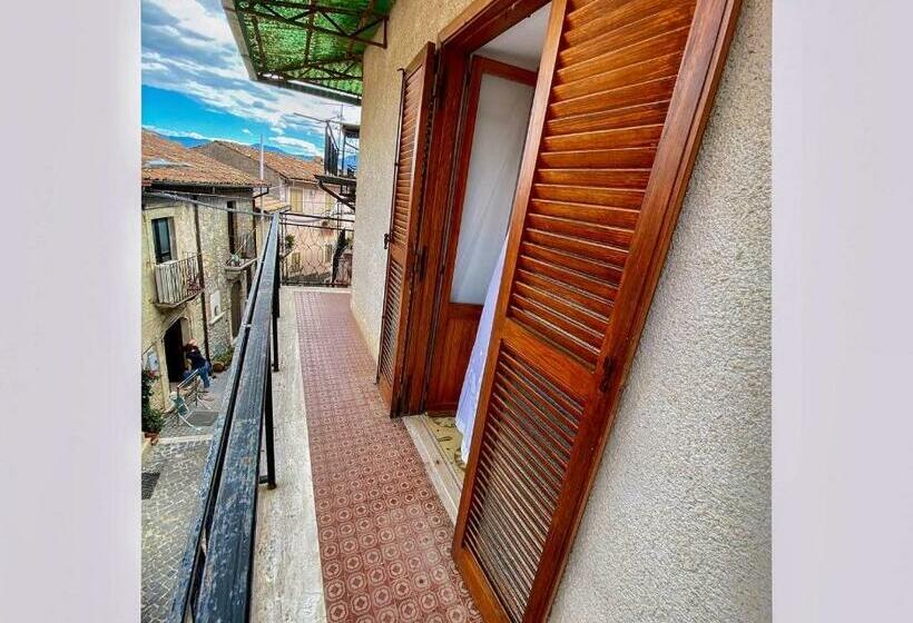 ペンション Elle Shelter