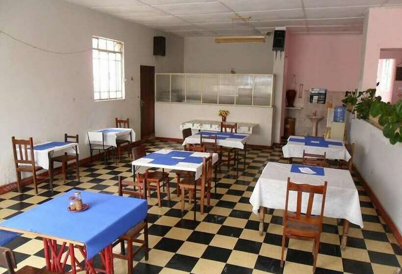 ホテル Dona Emilia