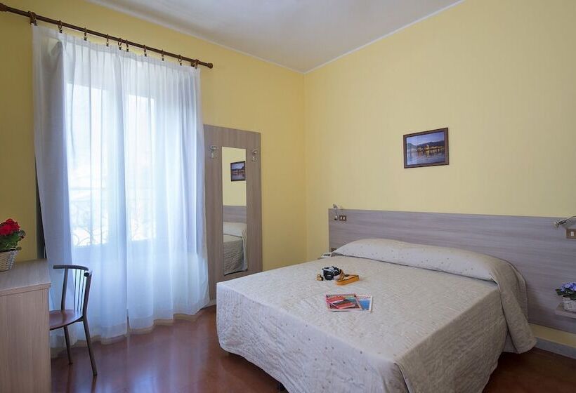Отель Albergo Italia