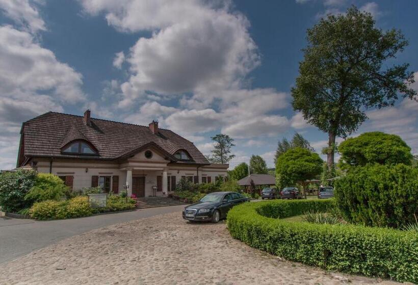 Отель Dworek Nad Pilicą