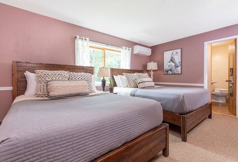 Отель White Horse Lodge