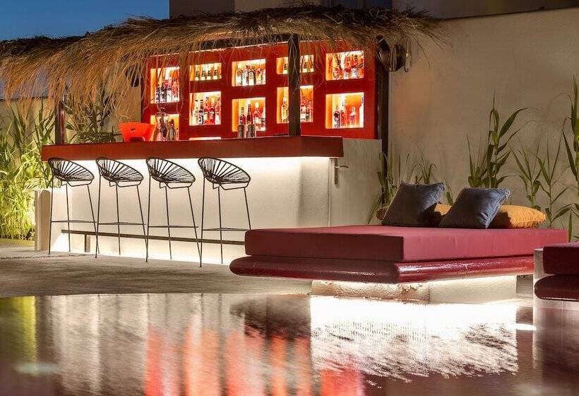 Art Hotel Santorini