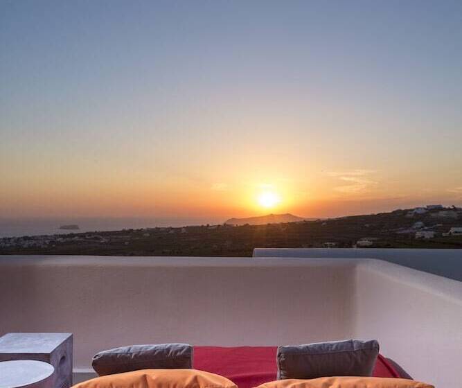Art Hotel Santorini