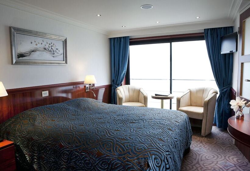 Fotos del hotel Crossgates Ship 4 Star  Altstadtnord  Köln:  11