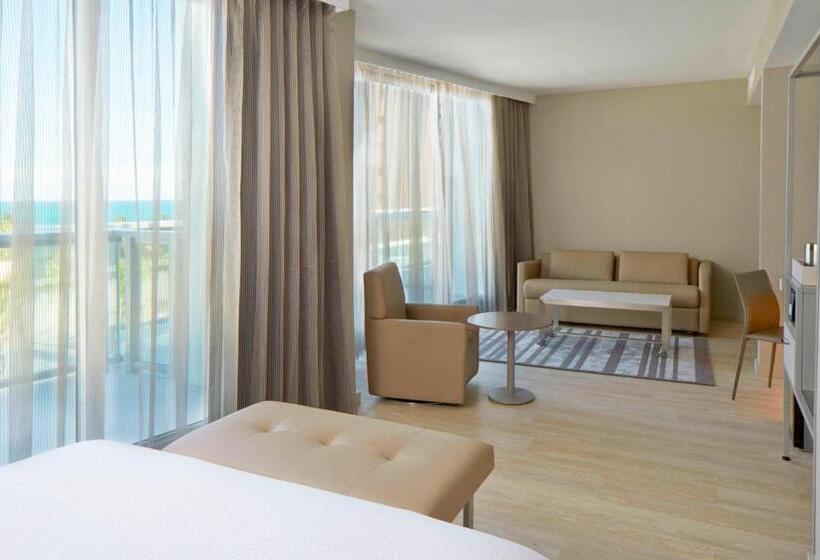 Ac Hotel By Marriott Miami Beach