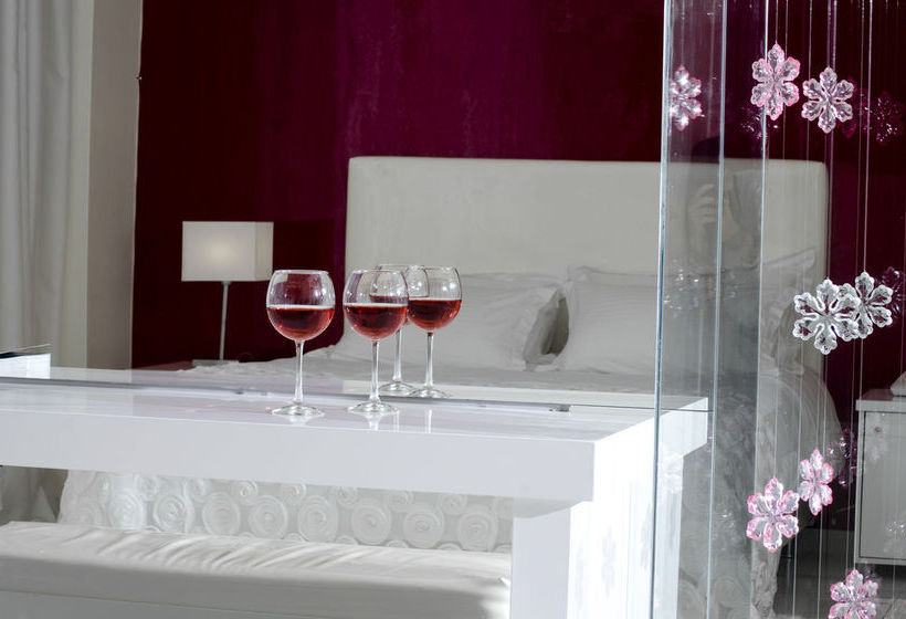 בית מלון כפרי Athens Status Suites