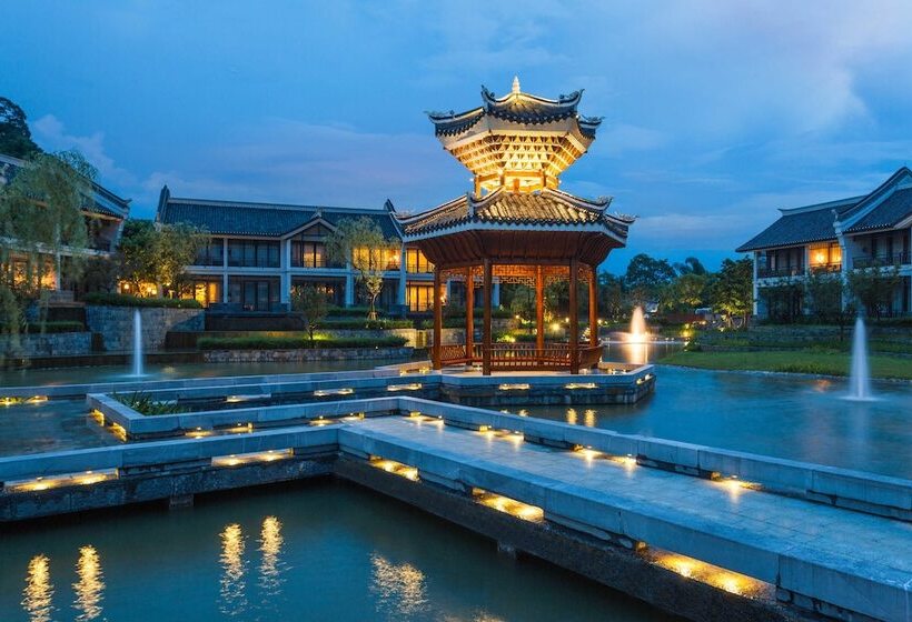 هتل Banyan Tree Yangshuo