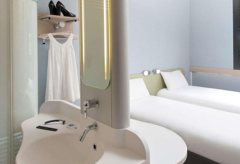 Отель Ibis Budget Montceau Les Mines