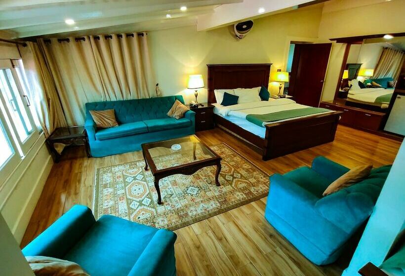 Lockwood Hotel Murree