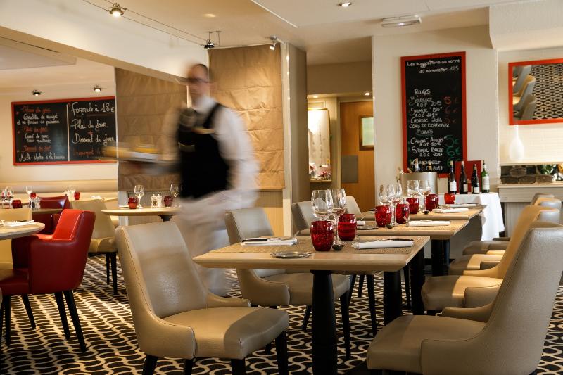 호텔 Logis Hôtel L Orée De Chartres   Barjouville