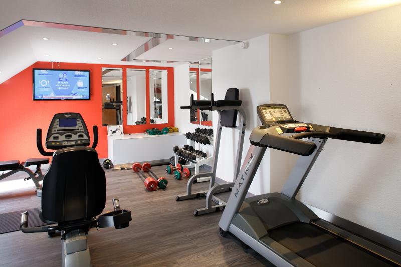 호텔 Logis Hôtel L Orée De Chartres   Barjouville