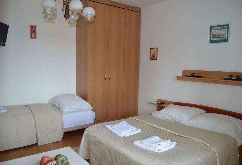 Fotos del hotel Pension Nika:  5