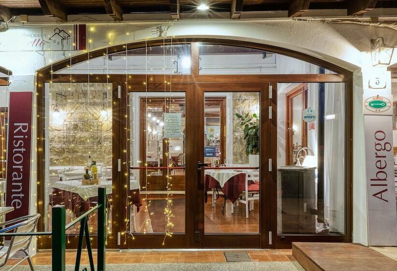 هتل Ristorante Il Caminetto