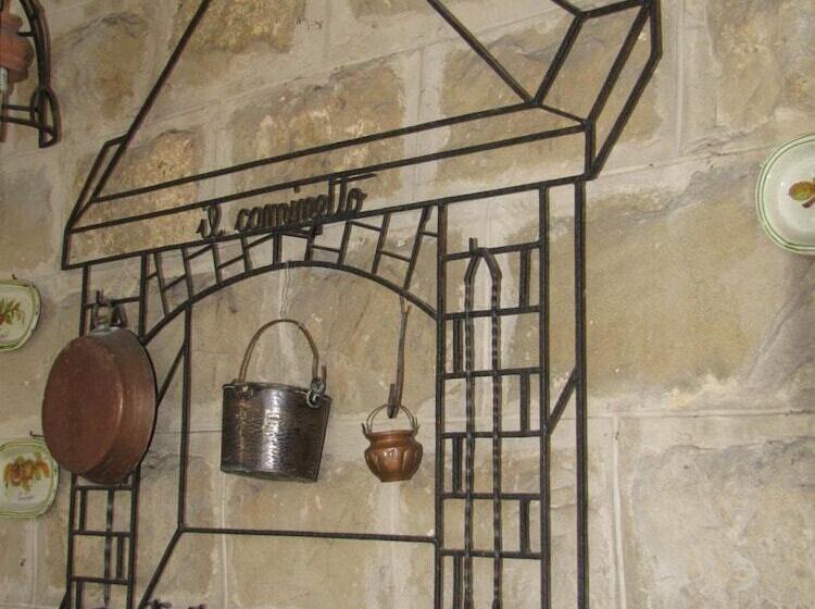 هتل Ristorante Il Caminetto