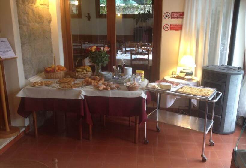 هتل Ristorante Il Caminetto