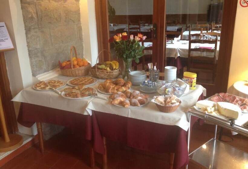 هتل Ristorante Il Caminetto