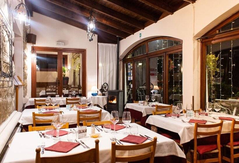 هتل Ristorante Il Caminetto