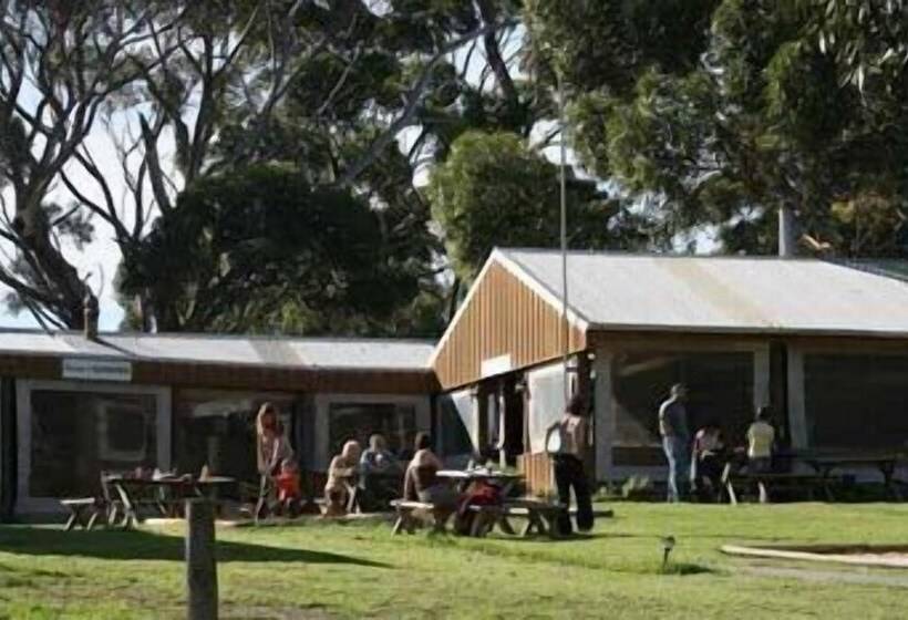 בית מלון כפרי Seal Bay Cottages