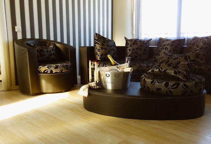 هتل Ss Residence Unirii