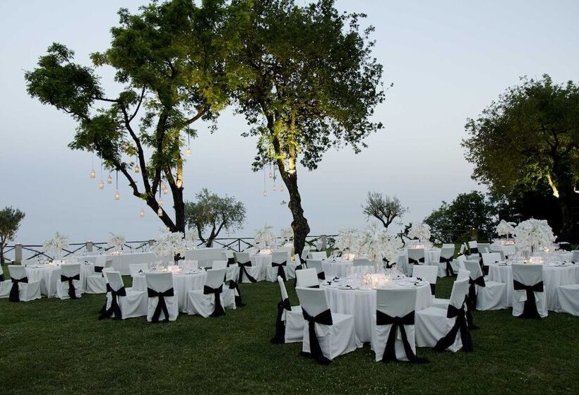 هتل Villa Cimbrone