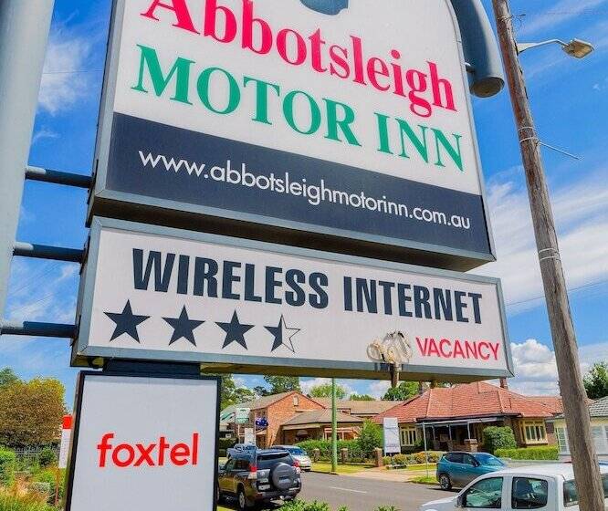 فندق على الطريق Abbotsleigh Motor Inn