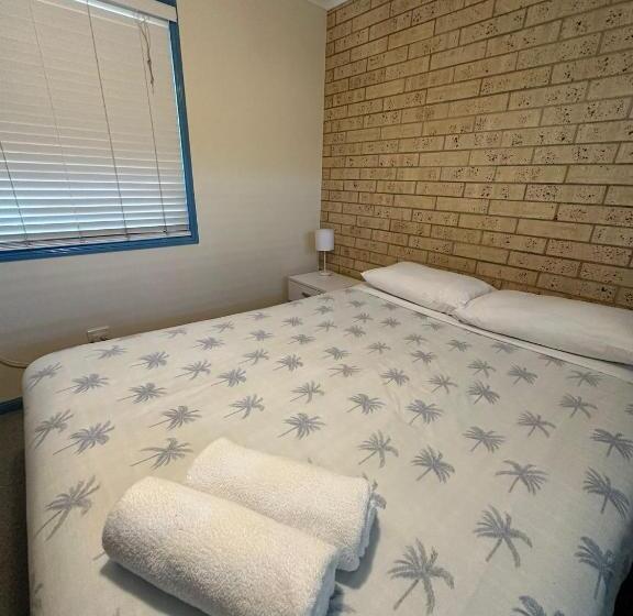 Мотель Coolum Budget Accommodation
