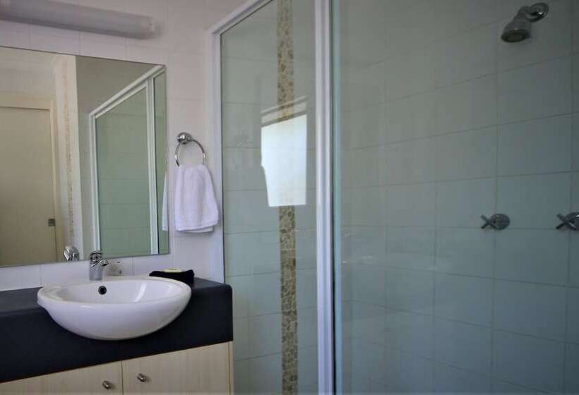 מוטל Pacific Palms Motor Inn