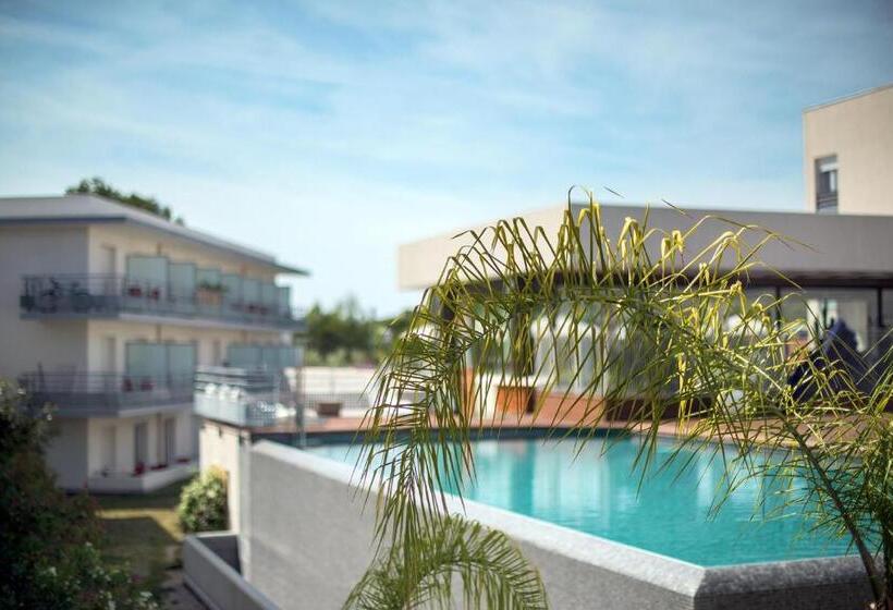 اقامتگاه Comfort Aparthotel Antibes Le Maestria