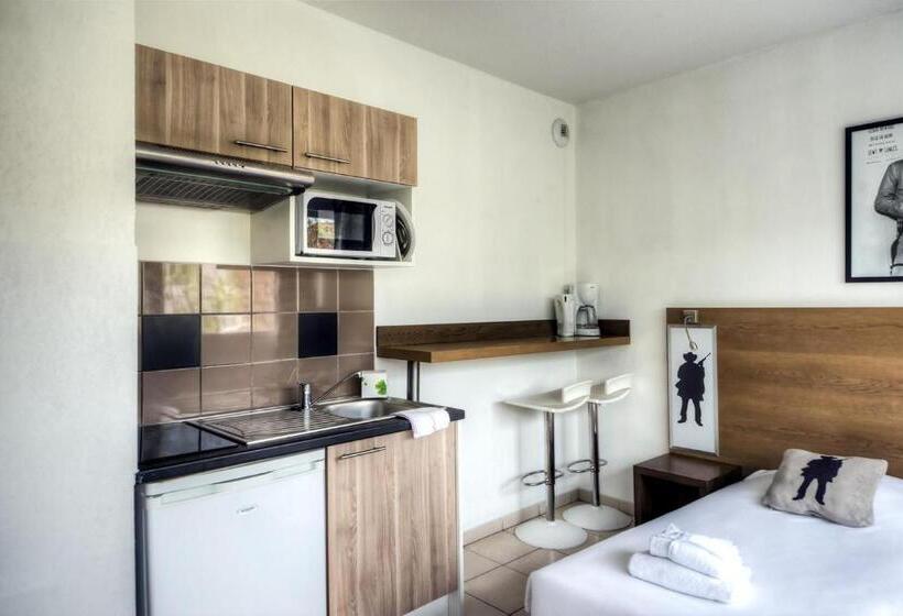 اقامتگاه Comfort Aparthotel Antibes Le Maestria